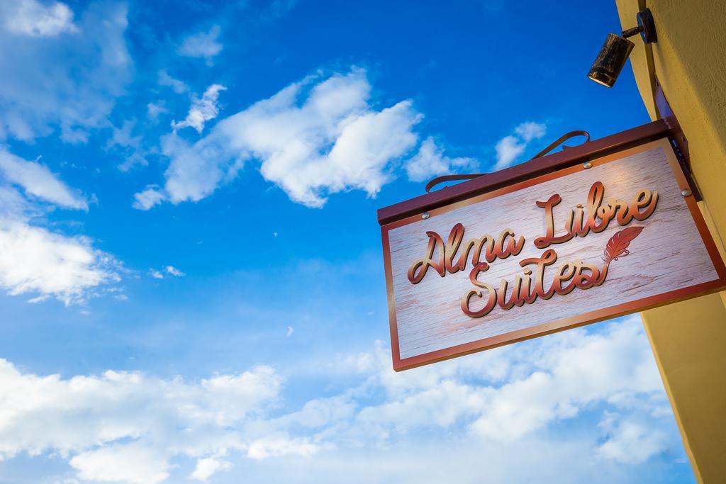 Alma Libre Suites Firá Buitenkant foto